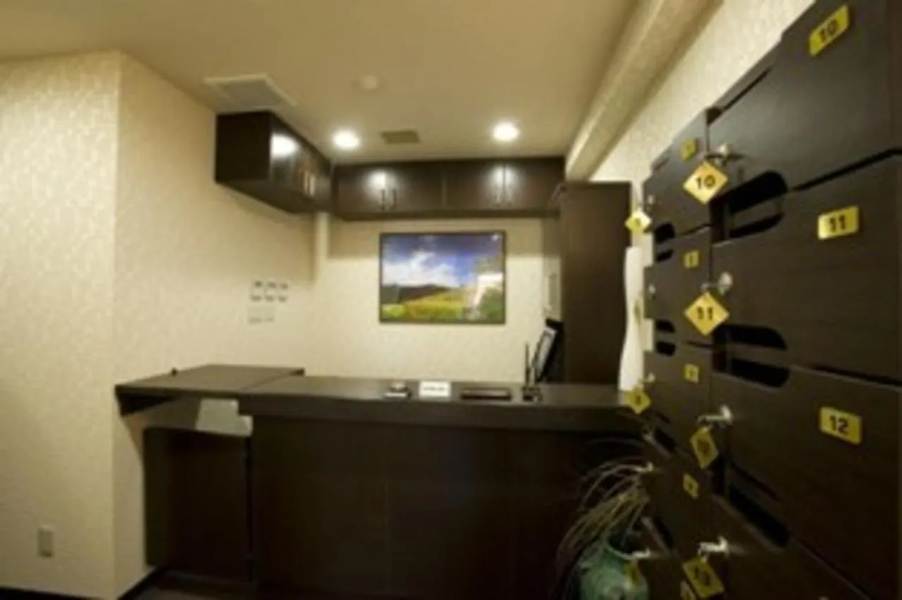 Capsule Cabin Petit Nagoya - Male Only Hotel Capsule hotel